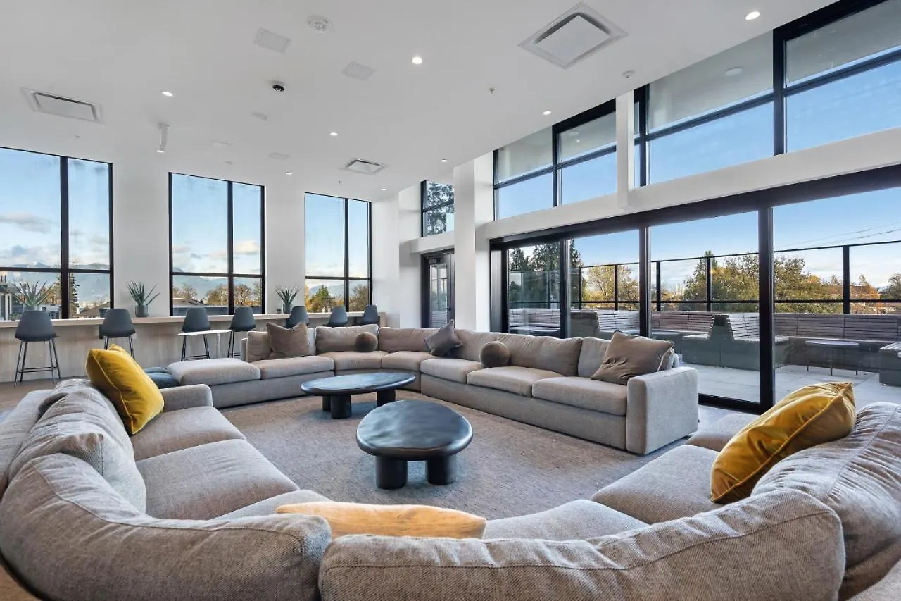 Stylish & Modern 2-Bedroom Apartment Vancouver 0*,