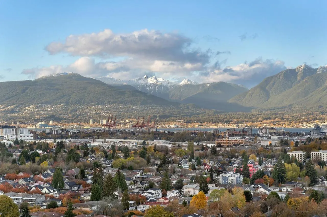 Stylish & Modern 2-Bedroom Apartment Vancouver 0*,  Canada